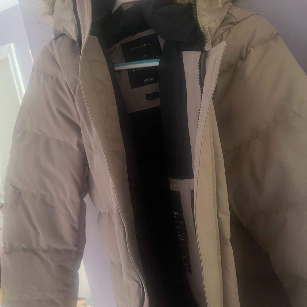 TNA Aritzia The Powder Parka - Picture 7 of 8